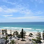 Spectacular Central Surfers Beach Views From Apartment