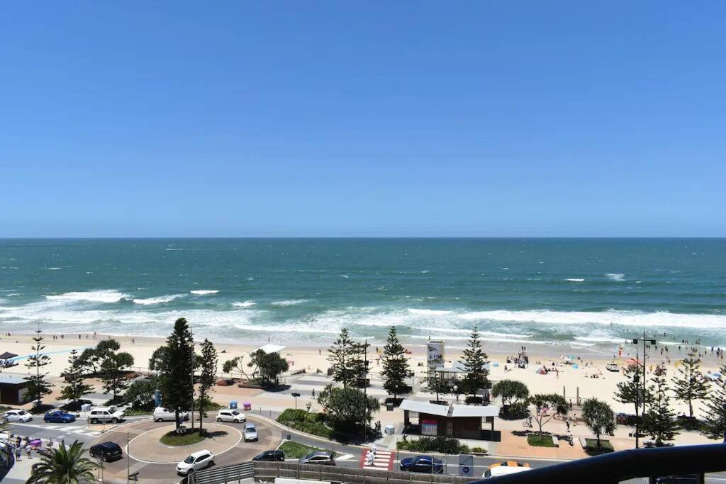Spectacular Surfers Views From Gold Coast